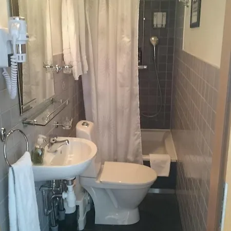 Hotel 4th Floor 3*